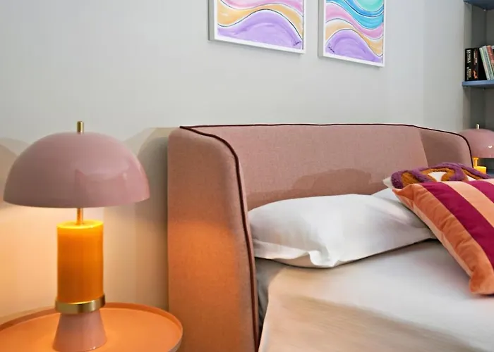 Acqua Petra Pool & *